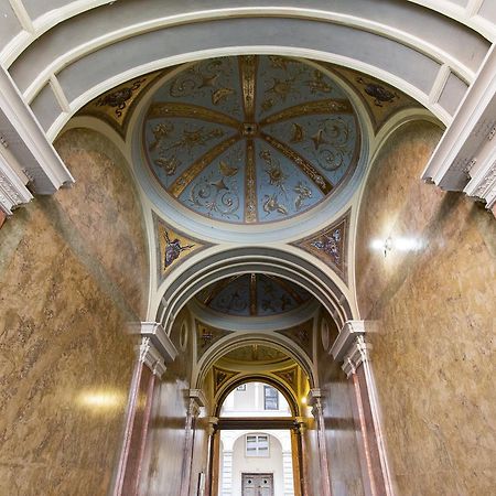 Apartment Near The Heroes Square Budapest Exterior foto