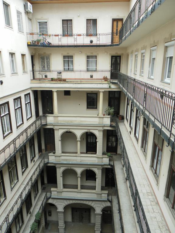 Apartment Near The Heroes Square Budapest Exterior foto