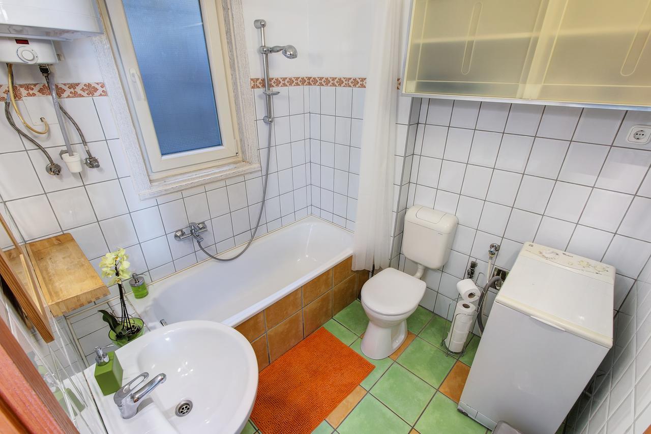 Apartment Near The Heroes Square Budapest Exterior foto