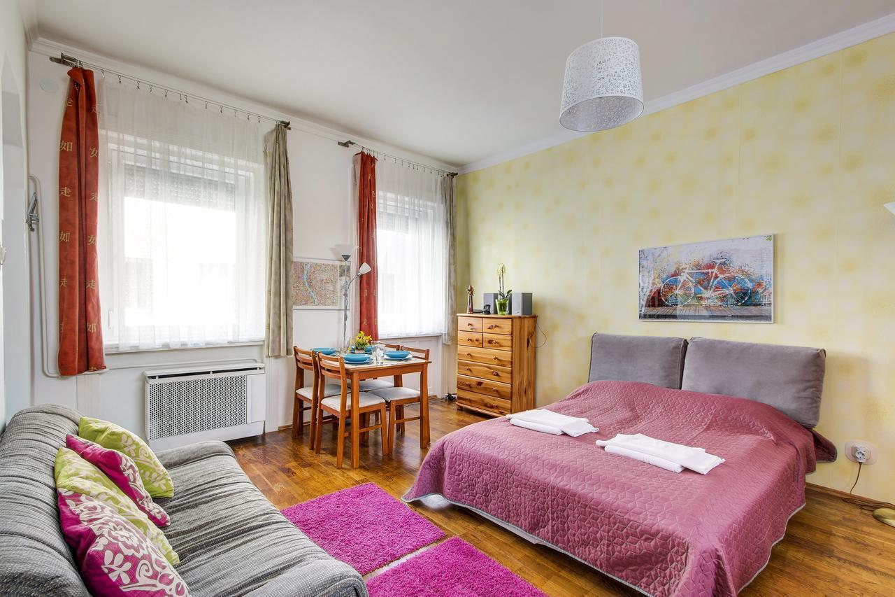 Apartment Near The Heroes Square Budapest Exterior foto