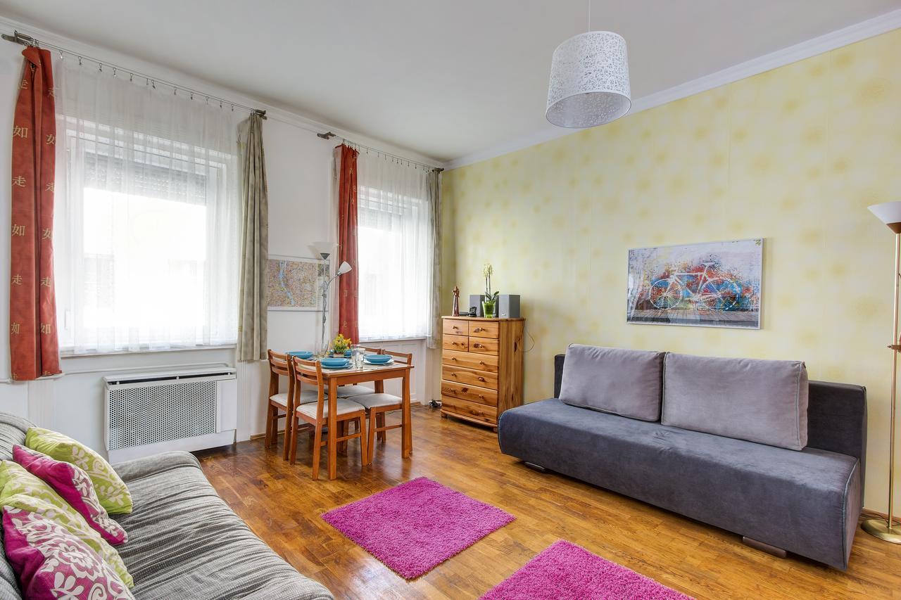 Apartment Near The Heroes Square Budapest Exterior foto
